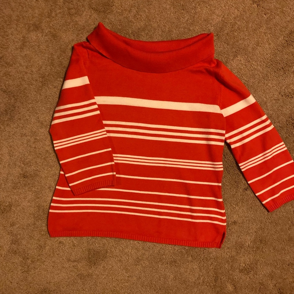 Very cute 3/4 sleeve knit by Rafaella worn once. Medium, cotton blend
